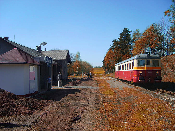 Chvalec, Repubblica Ceca, treno, Stazione, Depot, caduta, autunno