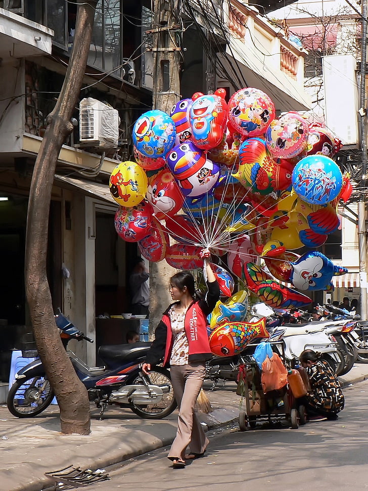 Vietnam, Hanoi, baloane, vânzătoare, scena, strada, culturi