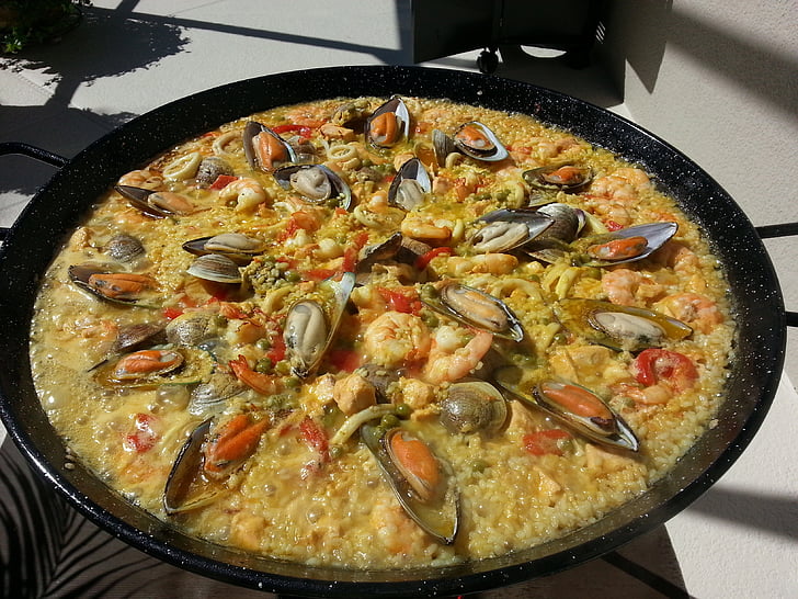 rich paella, paella, spanish paella, food, fire, spain, rice