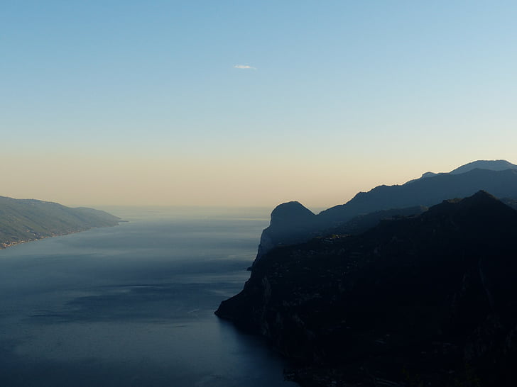 Monte cas, Garda, tó, hegyek, Garda hegyek, idilli, romantikus