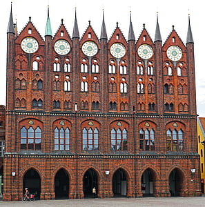 stralsund, town hall, gable, marketplace, hanseatic league, brick, clinker
