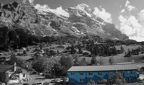 nakvynės namai, Eiger Šiaurės veido, Grindelvaldas
