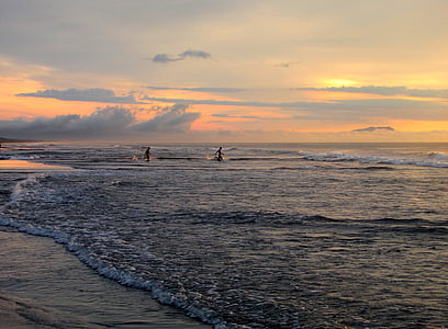 l’océan Pacifique, lever du soleil, matin, vague, plage, sable, gens