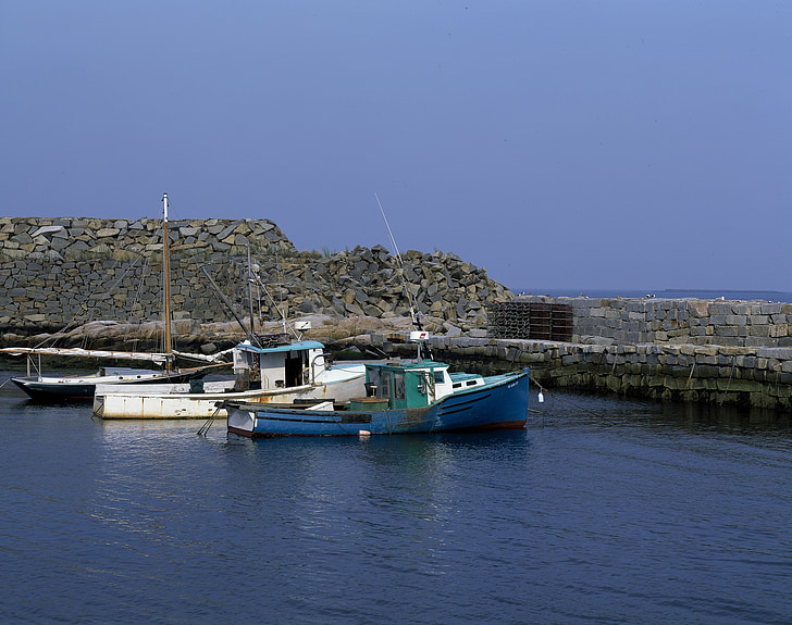 bådene, Seawall, granit, Pigeon cove, Massachusetts, USA, vand