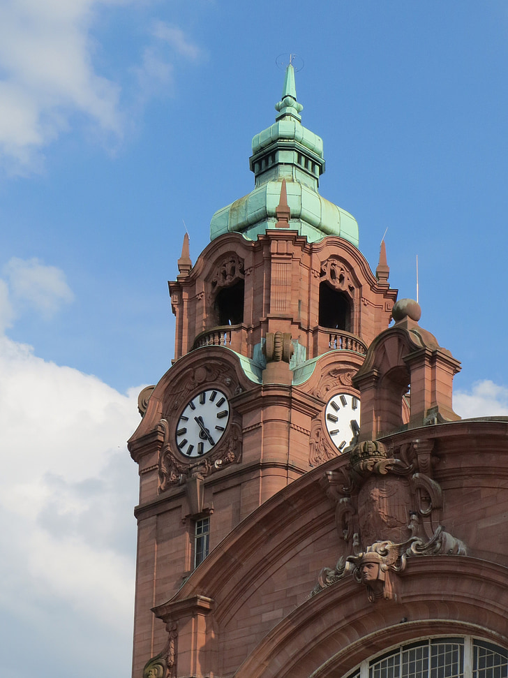 Glavna stanica, Wiesbaden, Željeznički kolodvor, vanjski dio, toranj, sat, fasada
