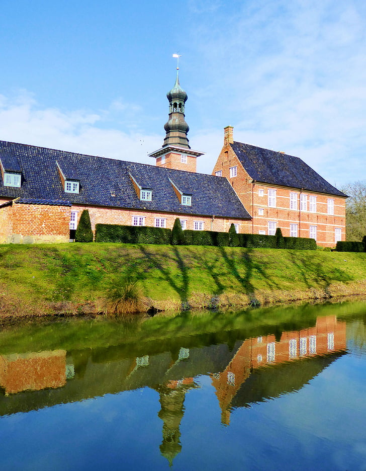 Husum, Kasteel, district Noord-Friesland, kasteeltoren, water, spiegelen, schlossmuseum