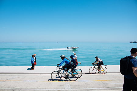 kolm, inimesed, Ratsutamine, jalgrattad, Hall, Road, päevasel ajal