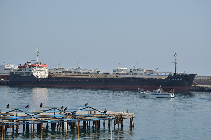 Yalta, pristanišča, suho-tovorna ladja, pristanišče, morje
