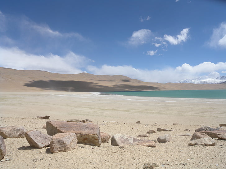 Ladakh, ezers, Indija, ainava, tuksnesis, smilts, saule ēnā