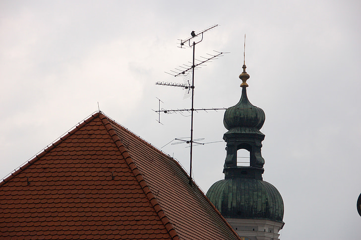 Německo, Freising, kostel, věž, televizní anténa, střecha, obloha