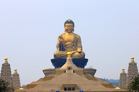 Taiwan, Big buddha, sochy Budhov