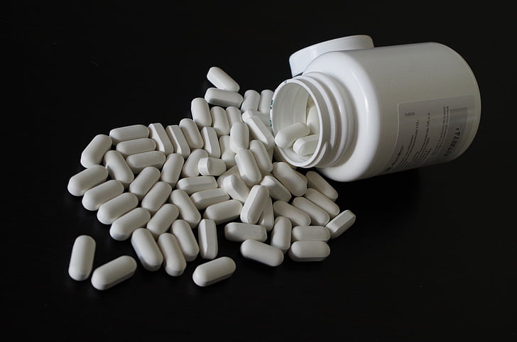 dieedi tablette, ravimeid, apteek, haige, haiguse, vitamiinid, multivitamiini