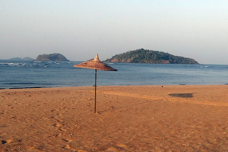 sunshade, beach, parasol, arabian sea, sand, holidays, vacation