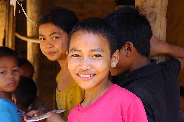 zēns, zēni, maz, jaunais, laimīgs, ejot, Laosa