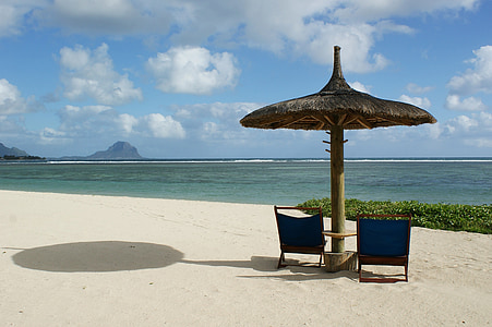 sommar, Holiday, stranden, stol, parasoll, sandstrand, blå