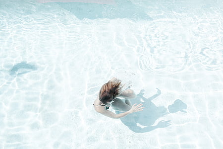 dona, negre, biquini, cos, l'aigua, clar, piscina