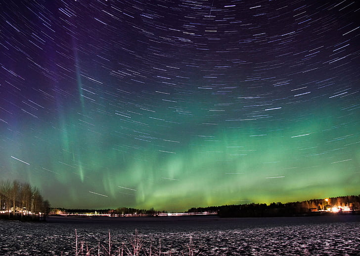 aurores boréales, Time-lapse, Aurora borealis, aurore, vent solaire, lumière, vert