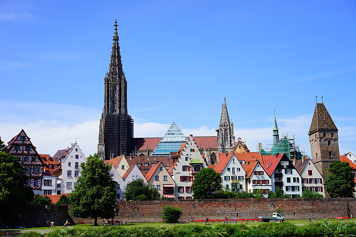 Ulm, Ulmin katedraali, kaupunginmuuri, Münster, Metzgerturm, kaupunkinäköala, kirkko