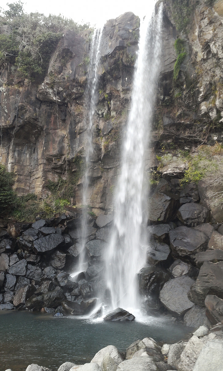 Jeju island, vattenfall, naturen