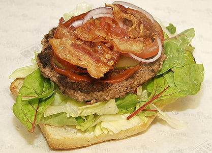Burger, bacon, tomatketchup, under bun, etablering, äta, lök