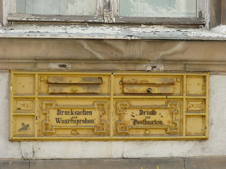 skrzynki pocztowej, stary, stanowisko, ze stali nierdzewnej, wyblakły, żółty