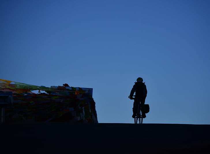 ciclista, al crepuscolo, bici