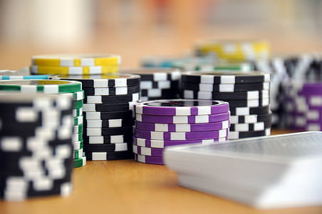 Gioca, gioco di carte, Poker, fiches da poker, patatine fritte, carte, gioco d'azzardo