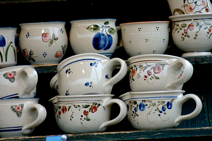 Schalen, Tassen, Tassen, Keramik, Tschechien, Bauernmarkt, Kunst und Kunsthandwerk