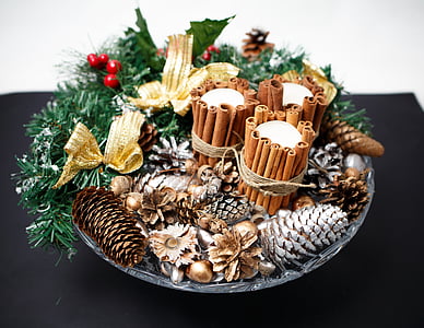 gift, new year's eve, christmas, candle, pine cone, spruce, holiday