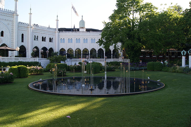 het paleis, Tuin, Tivoli, fontein, witte gebouw, bomen, groen