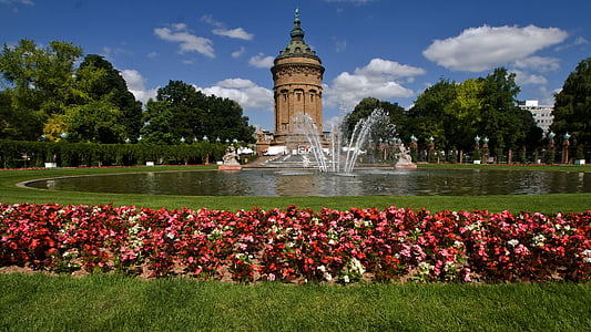 Mannheim, vesitorni, kukat, suihkulähde
