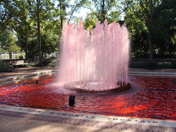 Brunnen, rote Brunnen, Saint louis, Botanischer Garten