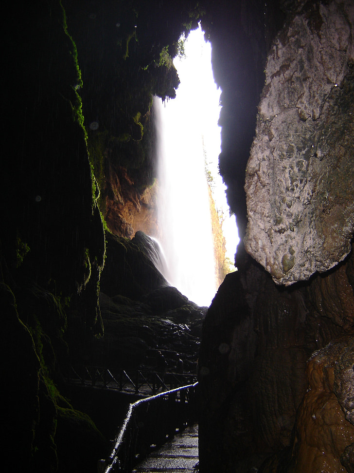 Grotto, koobas, valgus, avamine