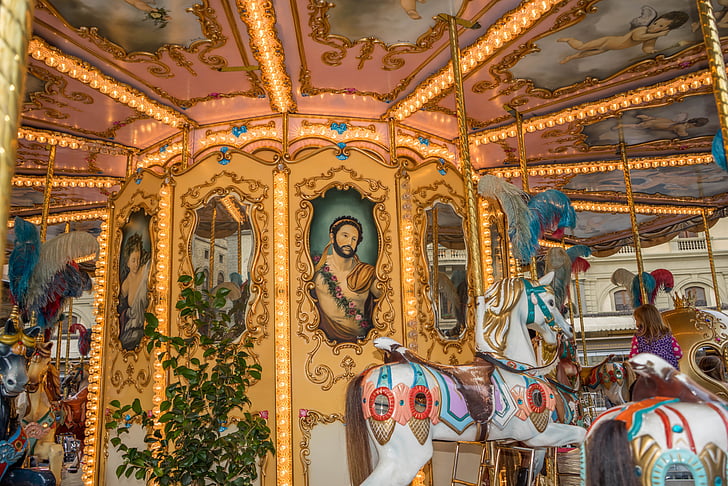 Merry-go-round, carrousel, Kermis, amusement park, Florence, Italië, Firenze