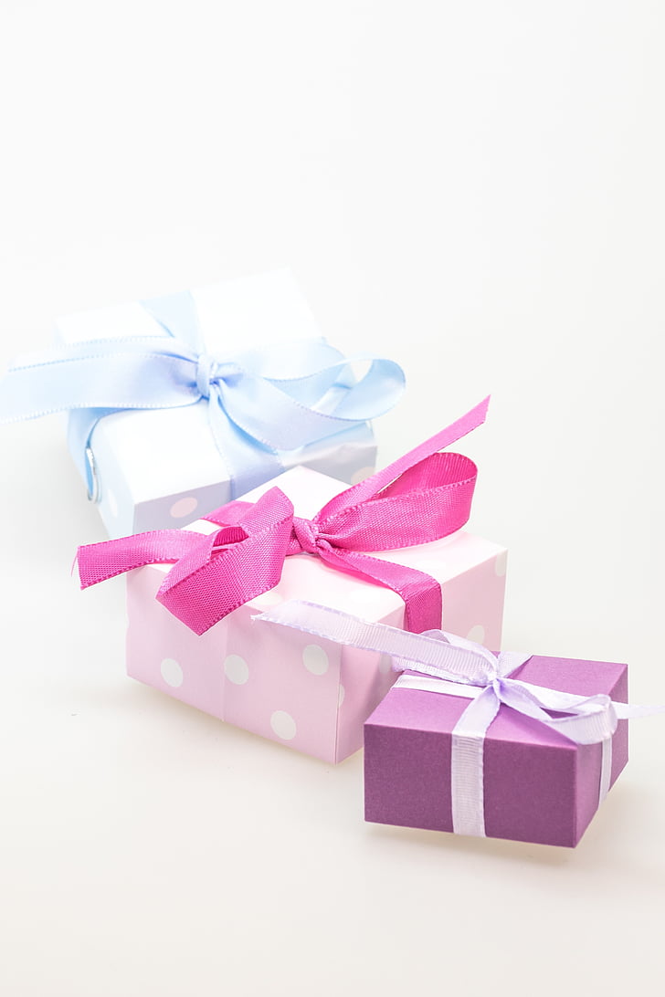 trois, assortiment de, cadeau, boîtes de, anniversaire, Christmas, coloré