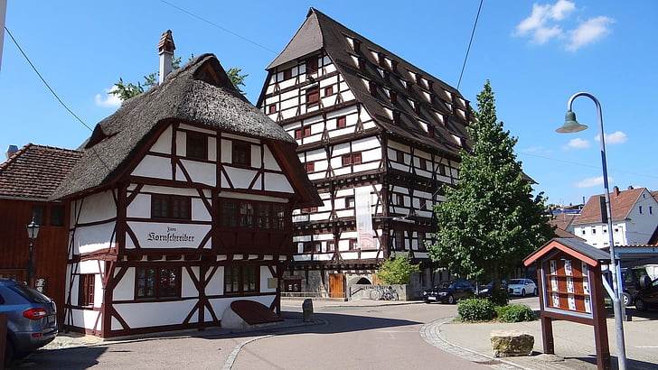 geislingen, grain scribe house, reed, reetdach fachwerkhäuser, old town, fachwerkhaus, truss