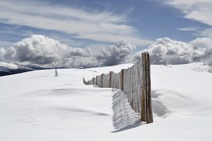 inline, brown, wooden, fence, snow, daytime, cloud