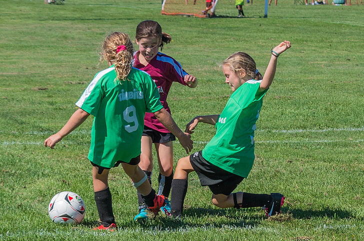 Ποδόσφαιρο, το καλοκαίρι, Αθλητισμός, χλόη, το παιδί, μπάλα ποδοσφαίρου, κορίτσια