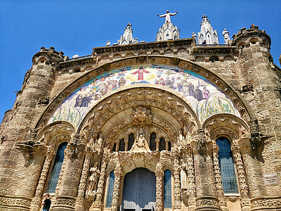 Barcelona, templom, ikonok