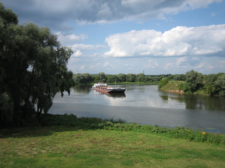 Kolomna, rieke Moskva, letné