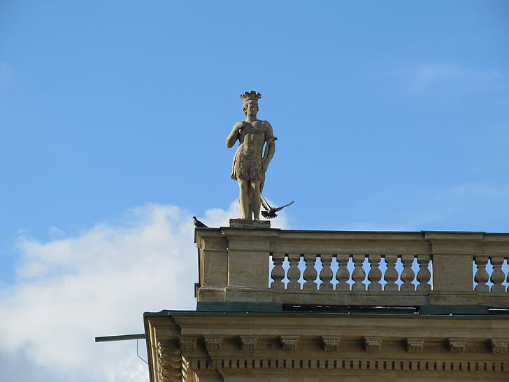 patung, Monumen, Istana