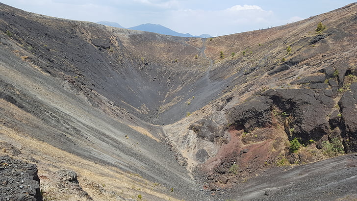 the crater of the volcano paricutin, michoacán, mexico