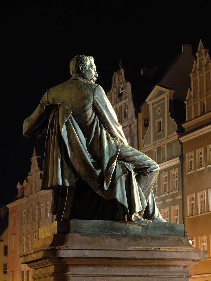 Alexander fredo, emlékmű, Wroclaw, éjszaka, óváros, férfi, Sit