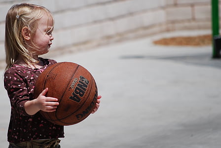 menina, basquete, bonito, jogando, jogo, crianças, criança