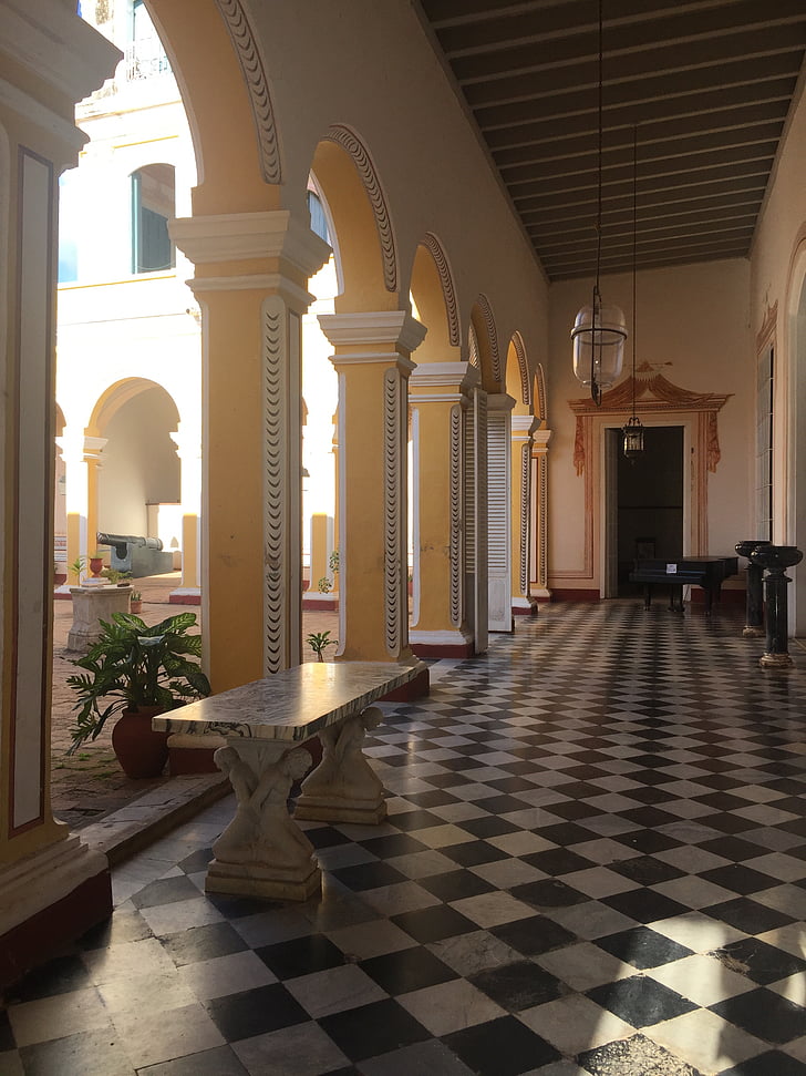 Trinidad, vecchio palazzo in stile cubano, casa coloniale vecchio a cuba