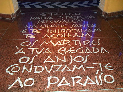 writing, in church, in aparecida do norte