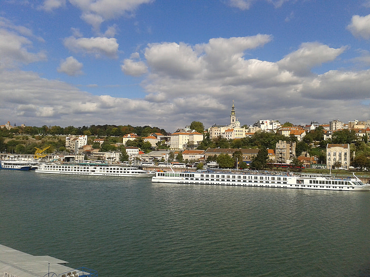 Belgrád, Szerbia, város, felhők, építészet, csónakok, hajók-szünetek