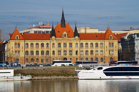 bratislava, danube, slovakia, castle, river, ship, europe