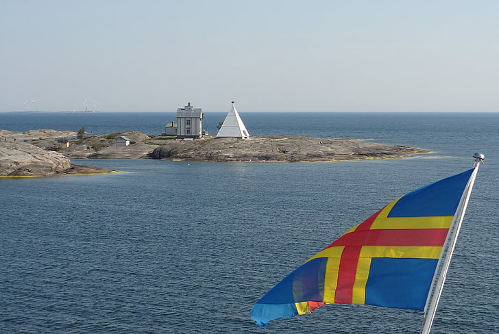 Baltijas jūrā, arhipelāgs, karogs