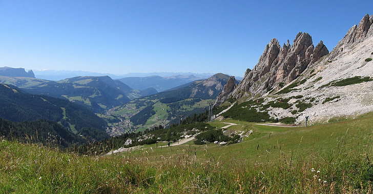 Val gardena, Jižní Tyrolsko, Itálie, hory, Dolomity